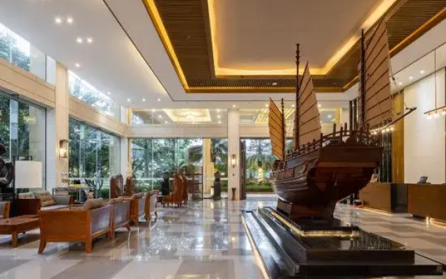 Zhenru Hotel