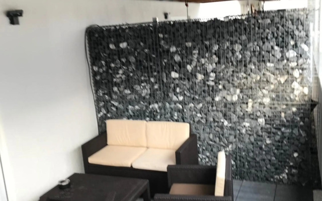 Einliegerwohnung mit Terrasse