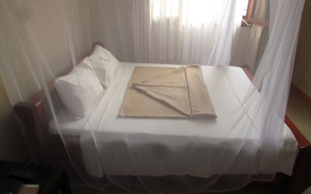 Mikumi Resort Hotel