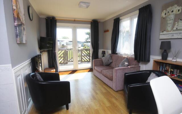 7A Medmerry Park 2 Bedroom Chalet