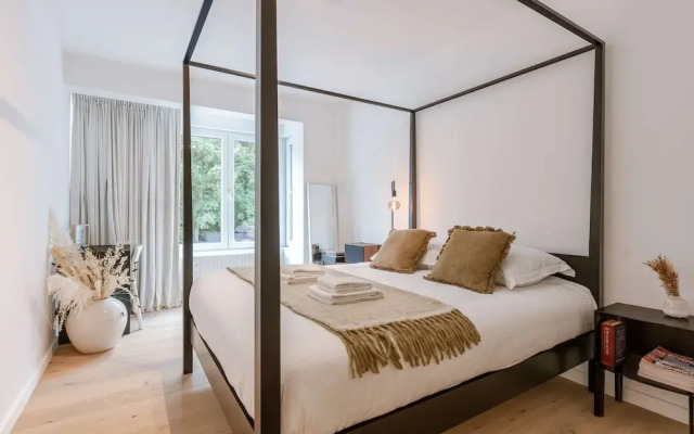 Modern 3-bedroom Apartment Family-friendly Touches