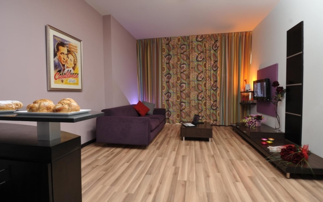 Suite Hotel Chrome