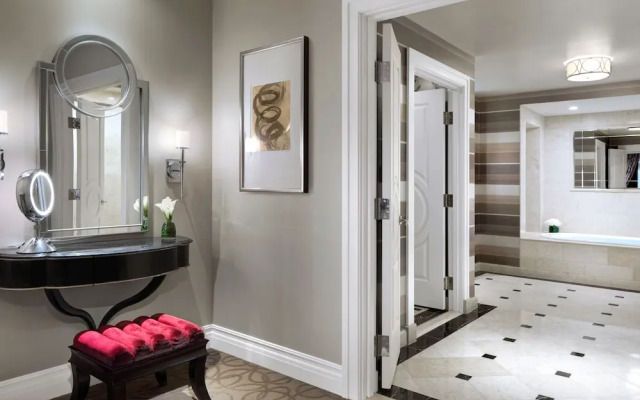 The Palazzo Prestige Club Lounge