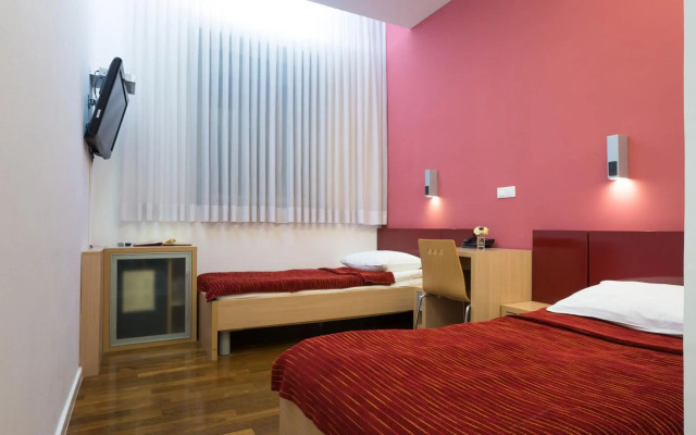 Dream Hotel