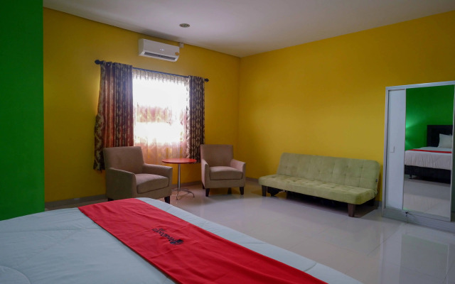 RedDoorz near Bandara Adi Soemarmo Solo