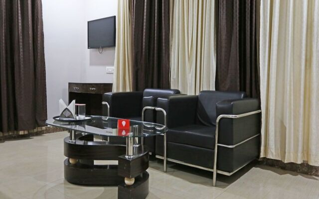 OYO 4635 Sheetal Hotel