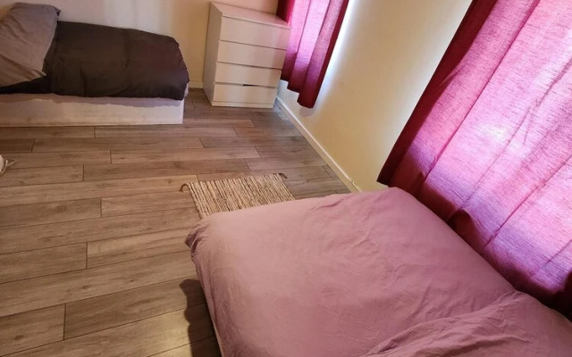 Lovely, Cosy House Easy Reach to Central London