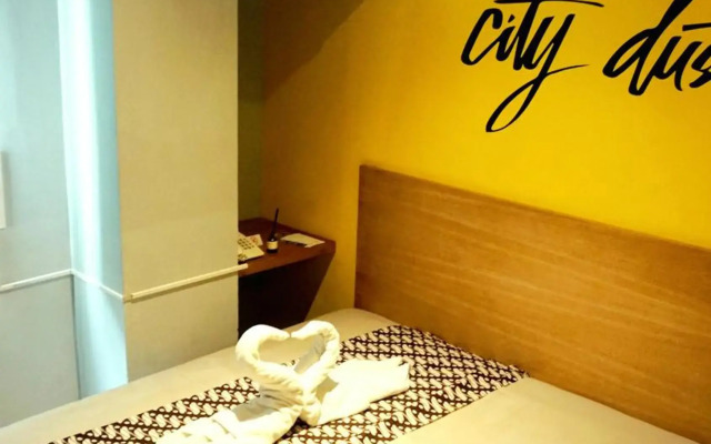 Radja Art and Boutique Hotel Simpang Lima