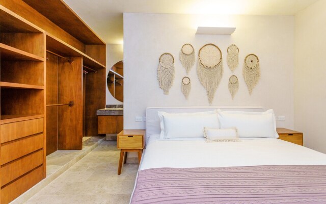 Jungle Luxury in Private Residential Area & Stunning Rooftop by Stella Rentals