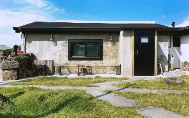 Jeju pension doldamnomo jip doldamjeom