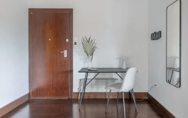 Panoramic 1BR Apt near Kallimarmaro