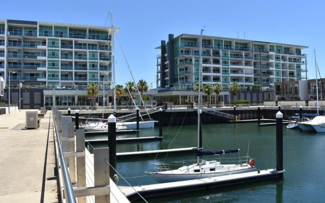 Breakwater Apartment