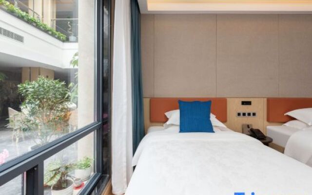 Rezen Yunshui Xiyue Hot Spring Hotel
