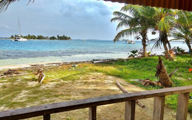 Private wood Cabins on San Blas island - private bathroom
