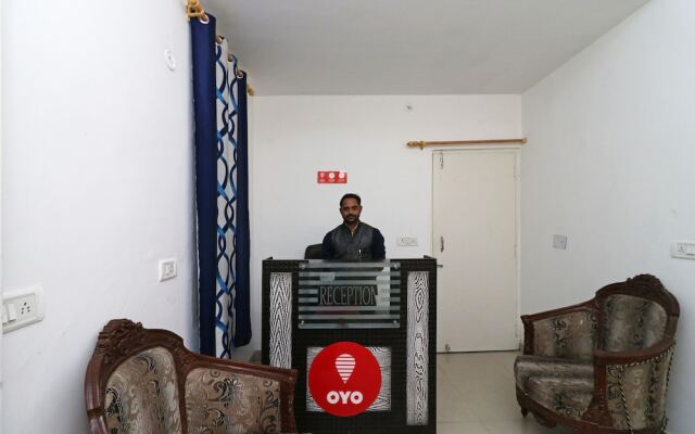 OYO 11521 Homestead Stay
