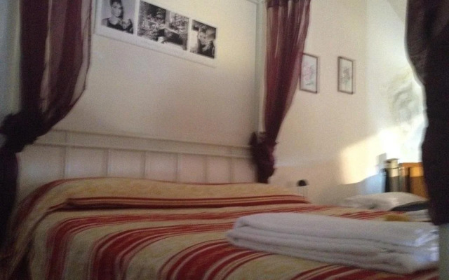 Les Maisons DItalie Bed  Breakfast