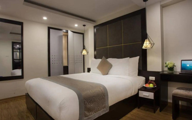 Rising Dragon Palace Hotel