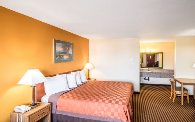 Scottish Inns & Suites Eau Claire