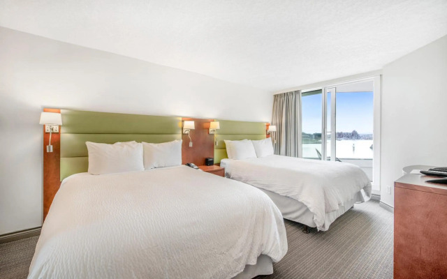 Victoria Regent Waterfront Hotel & Suites