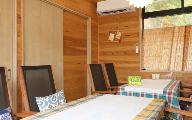 Sloth Glamping