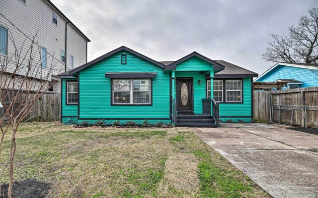 Houston Heights Bungalow - 6 Mi to Downtown!