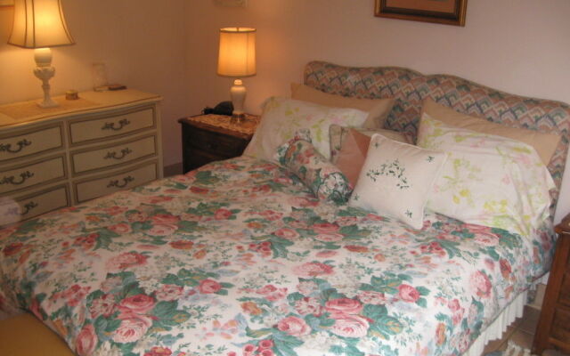 Auberge de Seattle, French Country Inn