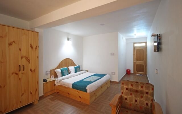 OYO 7625 Hotel Bhrigu