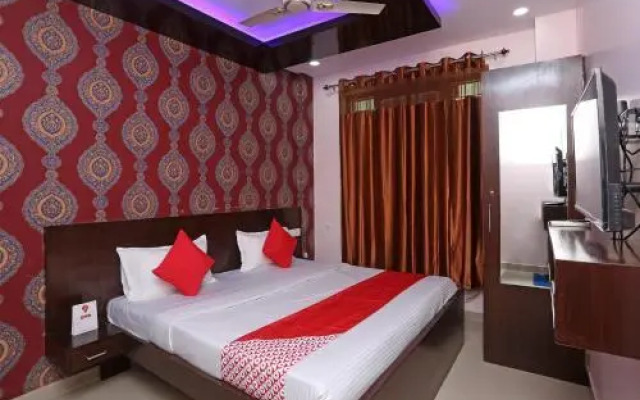 Laxmi Palace By OYO Rooms