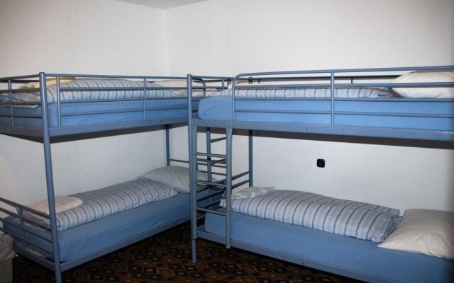 The Treehouse Backpacker Hotel