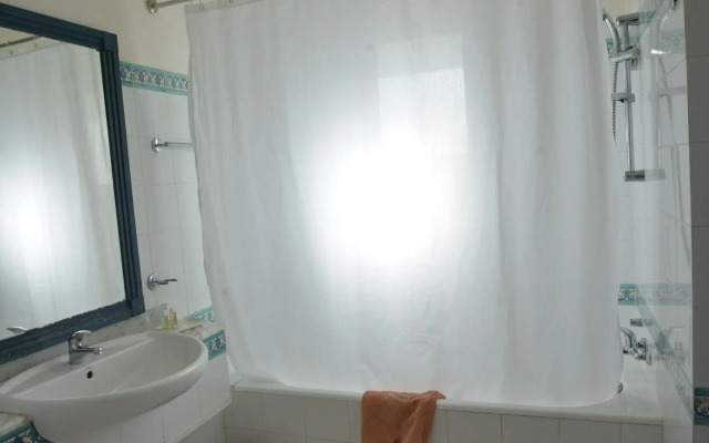 Golden Carthage Hotel & Residence