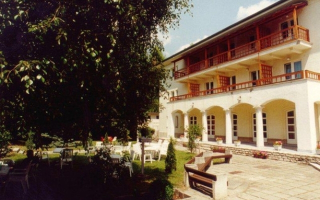 Romai Hotel