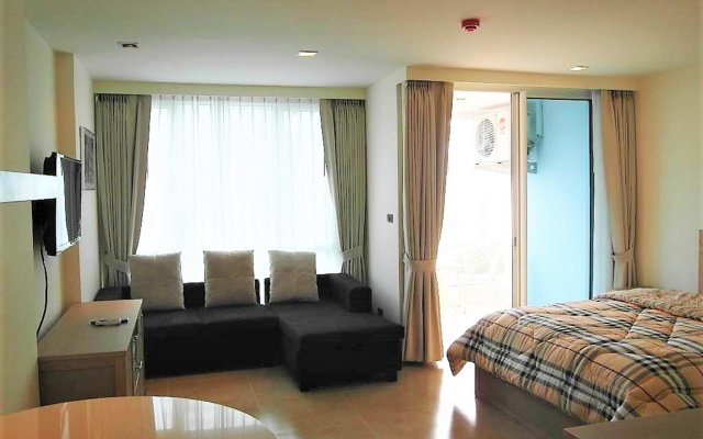 The Cliff sea & Pool Views Studio Apartment Pratumnak Pattaya