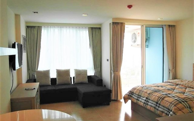 "the Cliff sea & Pool Views Studio Apartment Pratumnak Pattaya"