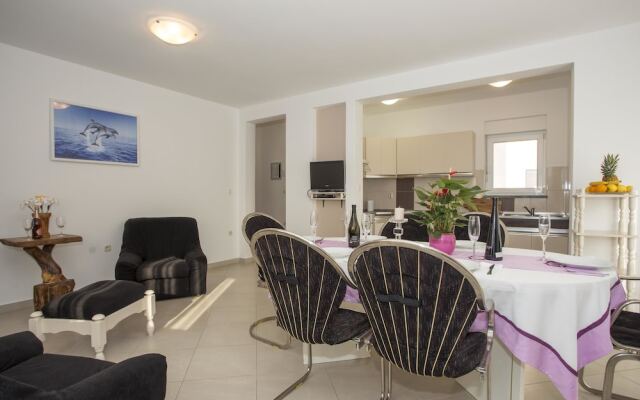 Holiday House Leonida