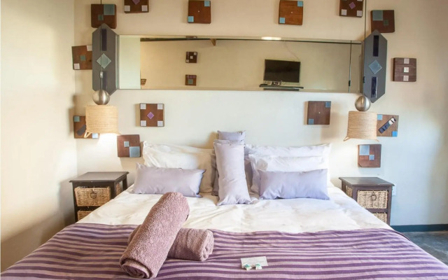 Bedrock Executive Honeymoon En-Suite