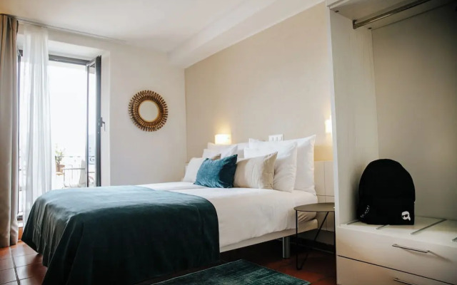 Vista Lakefront Boutique Hotel