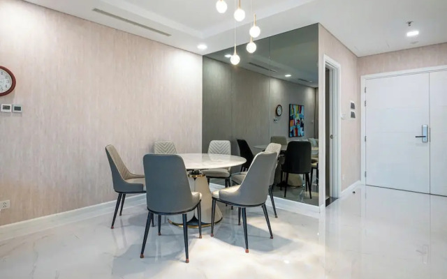 REPUBLIC PLAZA Centre Point