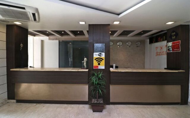 Capital O 1382 Mohan Hotel