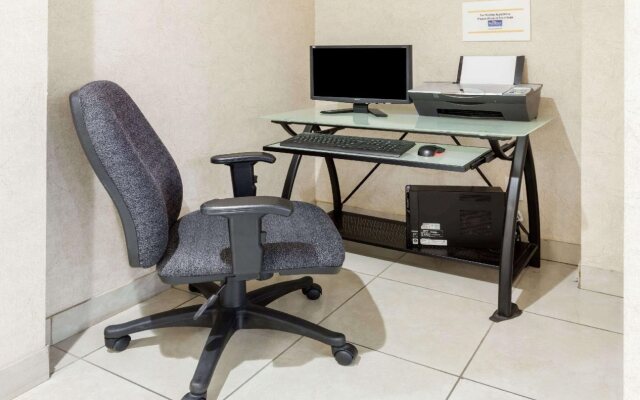 Grander Inn & Suites