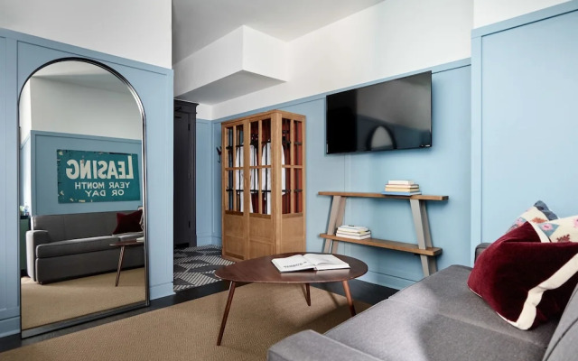 The Chicago Hotel Collection - Wrigleyville
