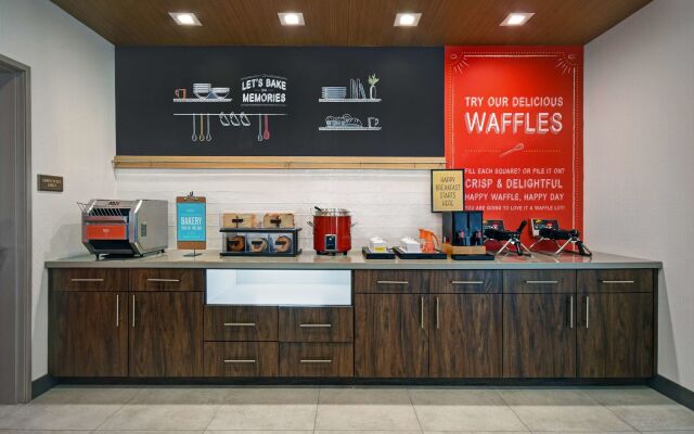 Hampton Inn Midland South