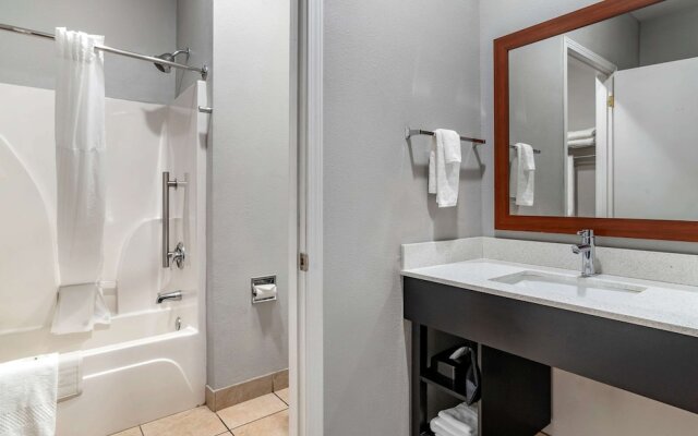 Econo Lodge Inn & Suites Demopolis