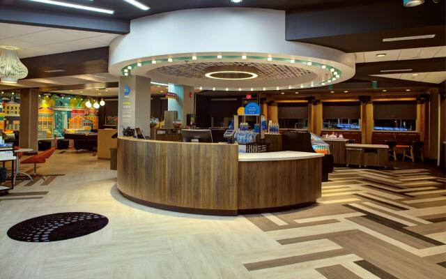 Tru by Hilton Farmville