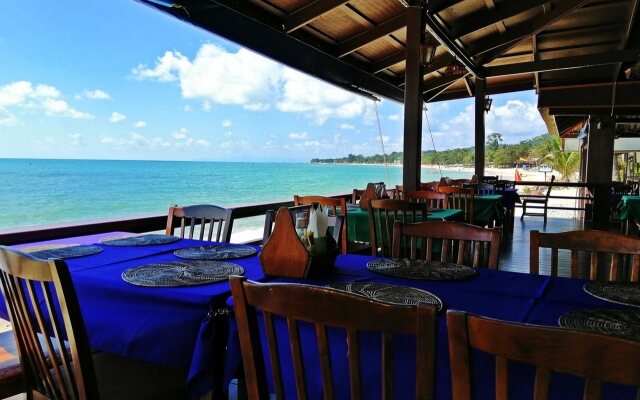 Sand Sea Beach Resort