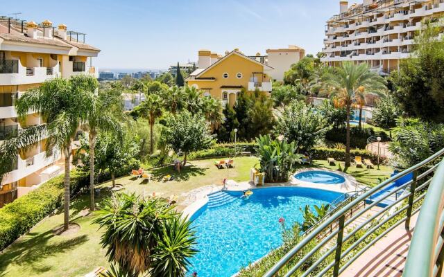 SAT - Contemporary Apartment in Puerto Banus