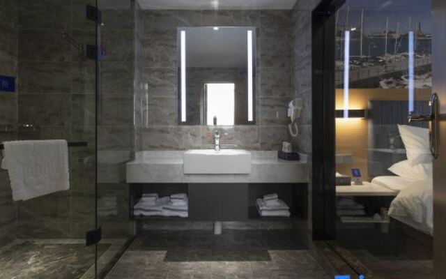 Yeste Hotel (Anji Passenger Station Xijin Metro Station)