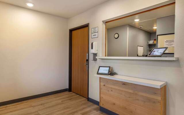 Extended Stay America Select Suites - Wichita - North