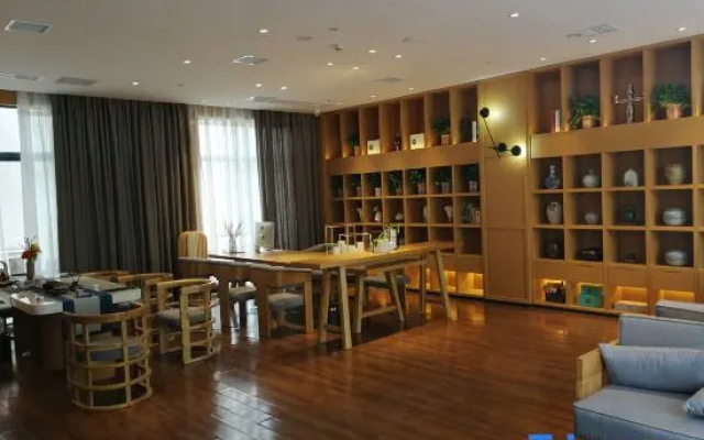 Qinlu Boutique Hotel