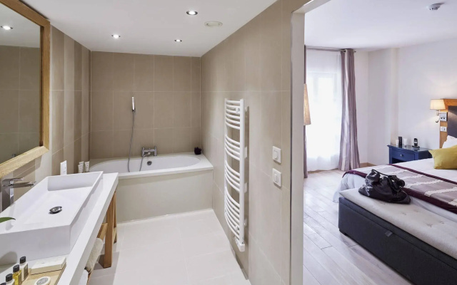 Mercure Maintenon