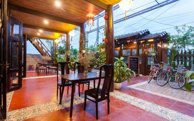 An Bang Stilt House